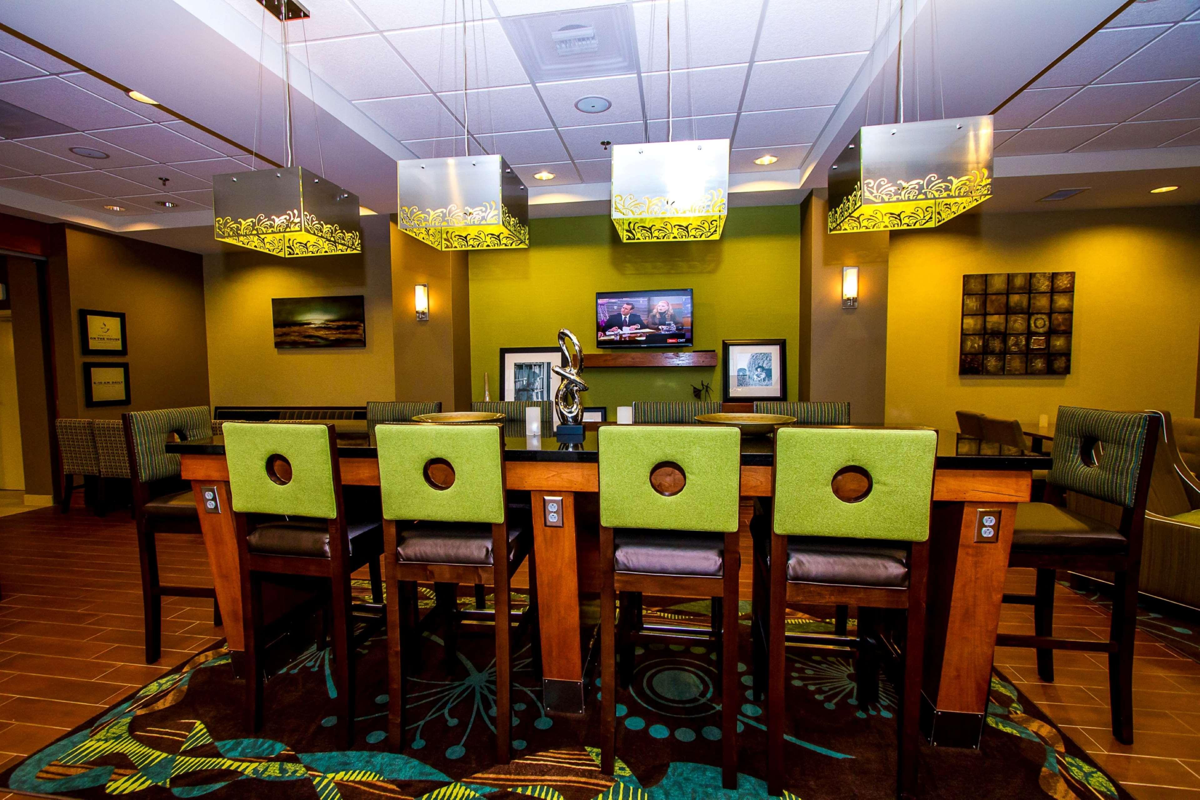 费耶特维尔汉普顿酒店 Fayetteville 外观 照片